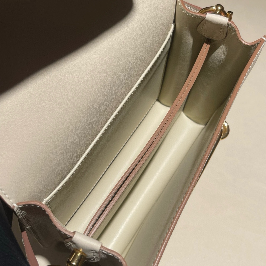 エルメス「Hermès」ルリス 19 ショルダーバッグ「Roulis Bag」-isetant