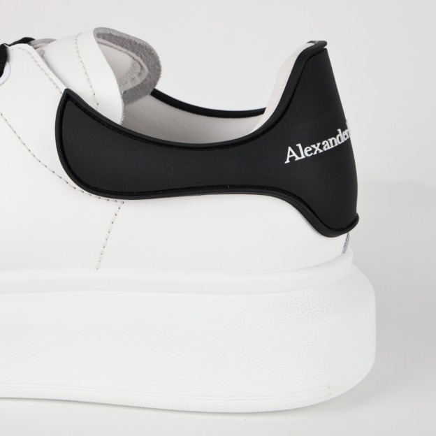 アレキサンダー・マックイーン「Alexander McQueen」アレキサンダーマックイーン オーバーサイズ スニーカー / レザースニーカー