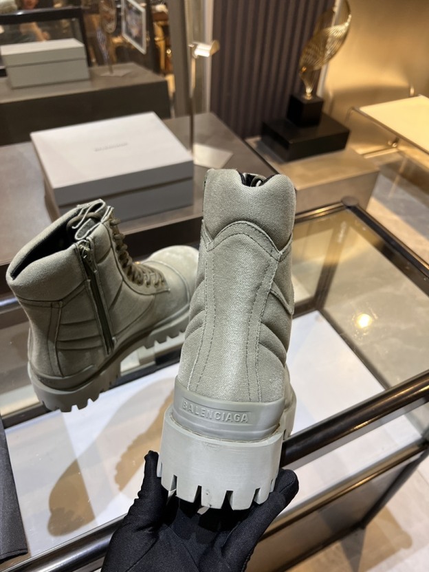 バレンシアガ「Balenciaga」バレンシアガ ストンパー ジップドブーティ / レザーブーツ