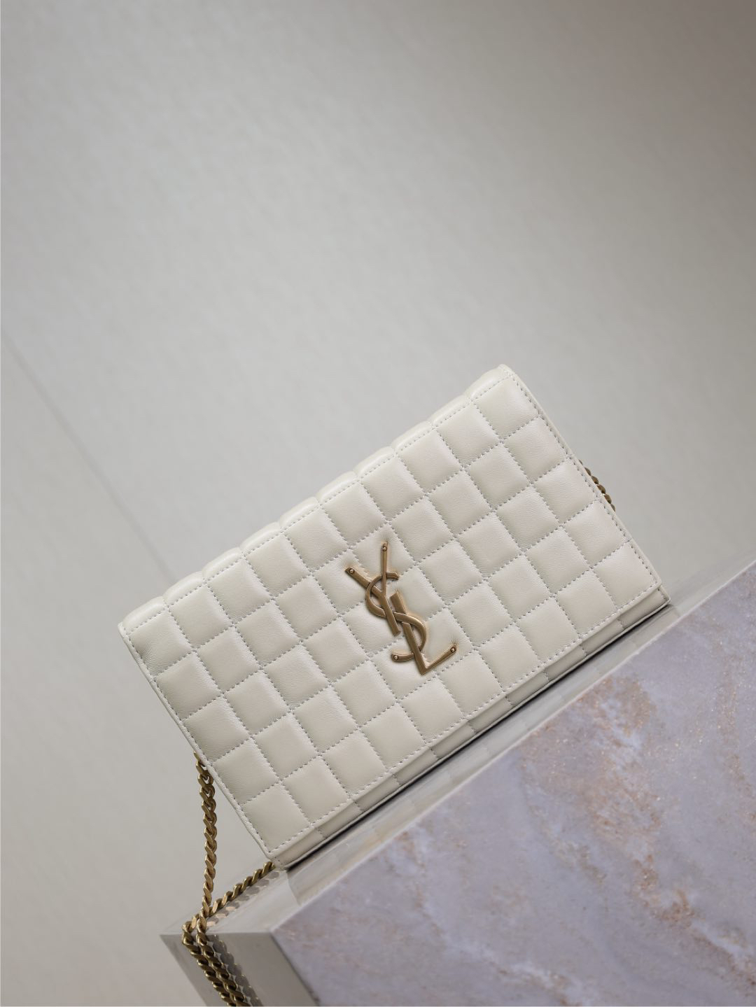 2026サンローラン「SAINT LAURENT CASSANDRE チェーンウォレット（WOC）
