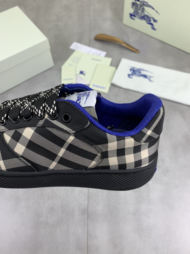 バーバリー「Burberry」バーバリー テラス スニーカー / レザースニーカー