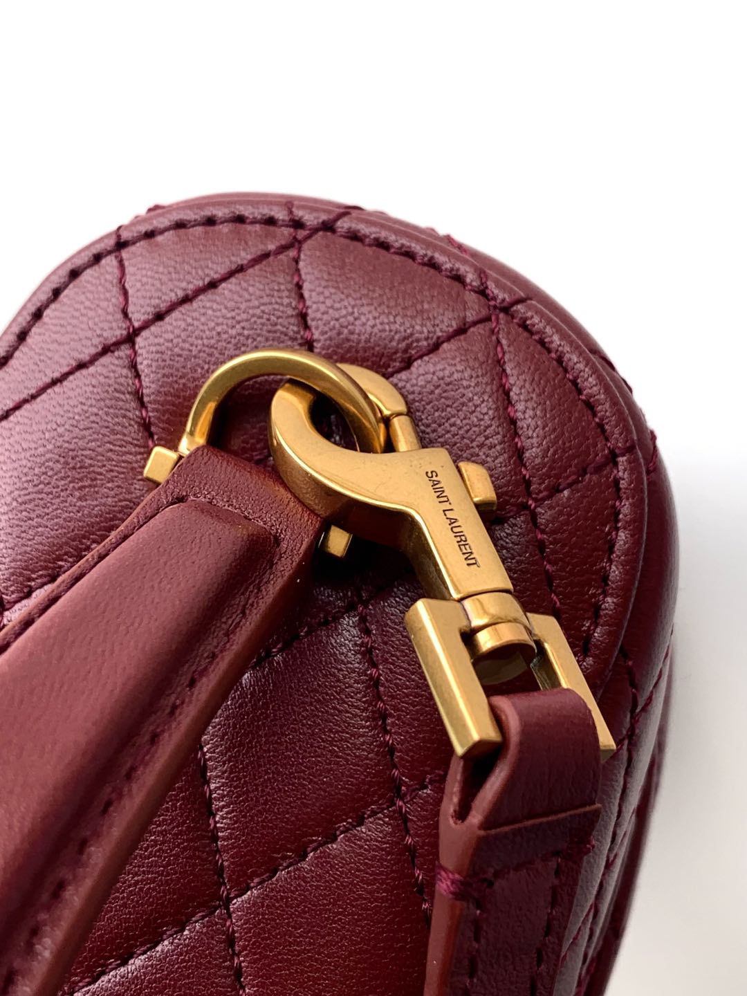 サンローラン「Saint Laurent」ギャビー ヴァニティバッグ（ラムスキン）