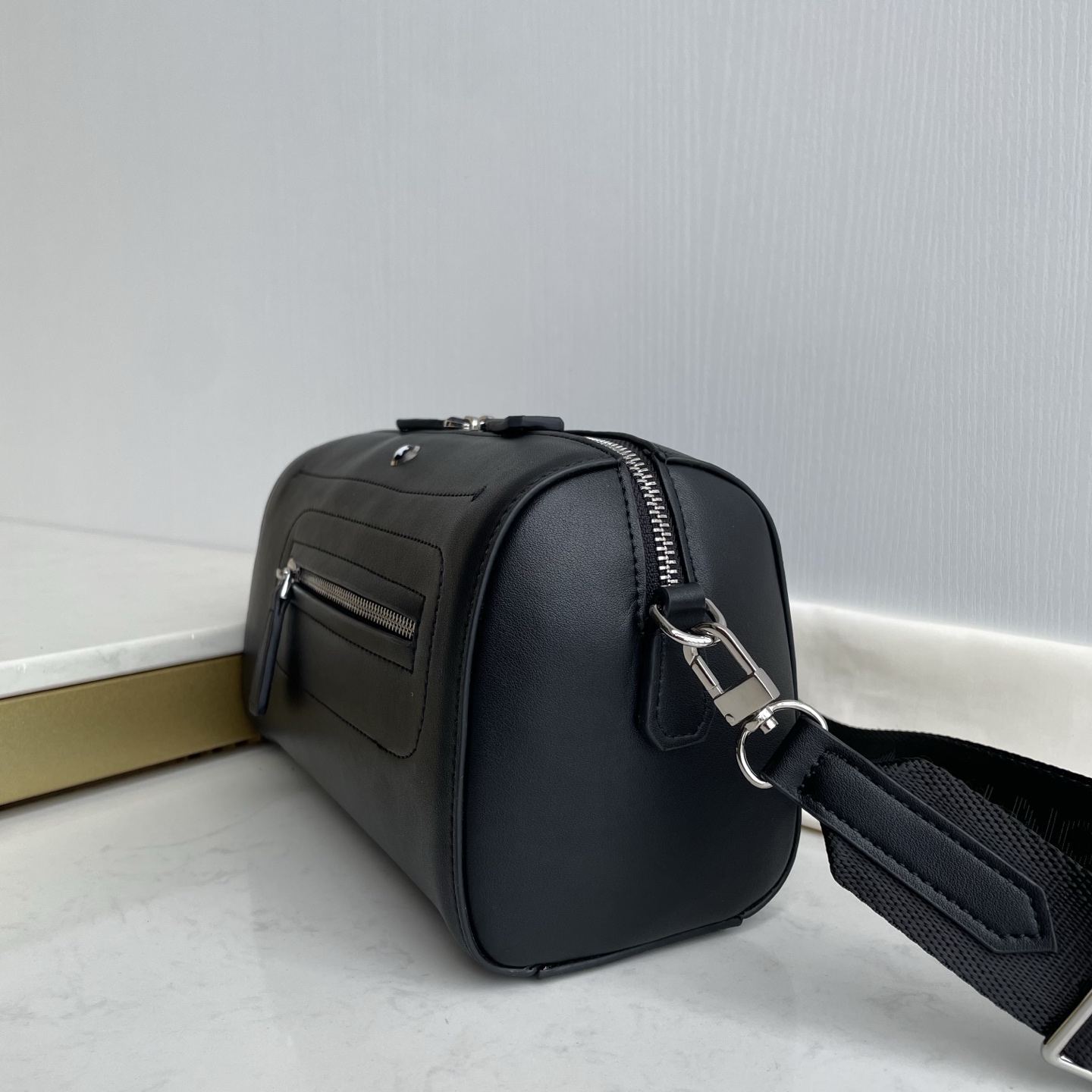 モンブラン 「Montblanc」モンブラン ソフトシリーズ 142 ミニポストバッグ MB198741 / クロスボディバッグ