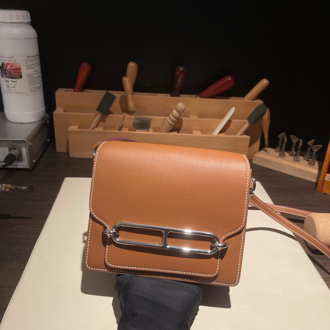 エルメス「Hermès」ルリス 19 ショルダーバッグ「Roulis Bag」-isetant