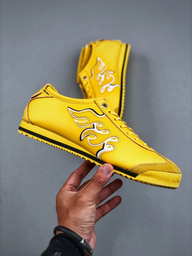 オニツカタイガー「Onitsuka Tiger」MEXICO 66 スリッポン スニーカー