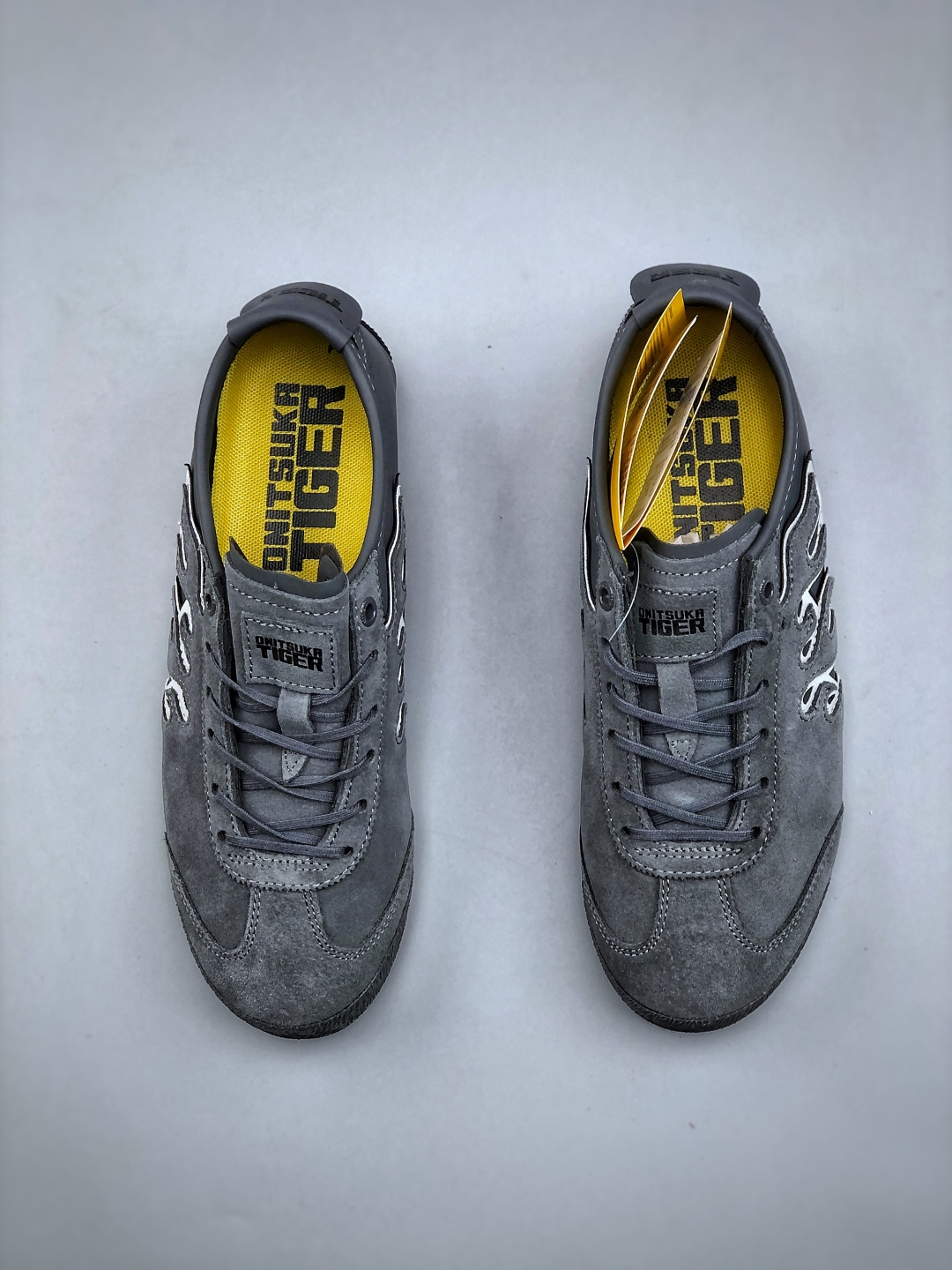 オニツカタイガー「Onitsuka Tiger」MEXICO 66 スリッポン スニーカー