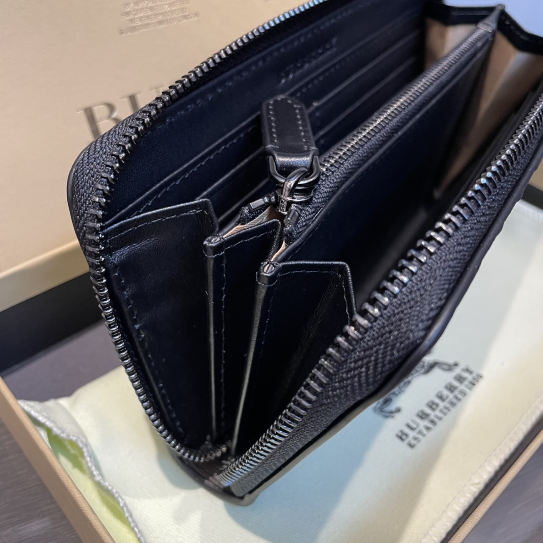 バーバリー「Burberry」メンズ シングルジップ スモール ウォレット