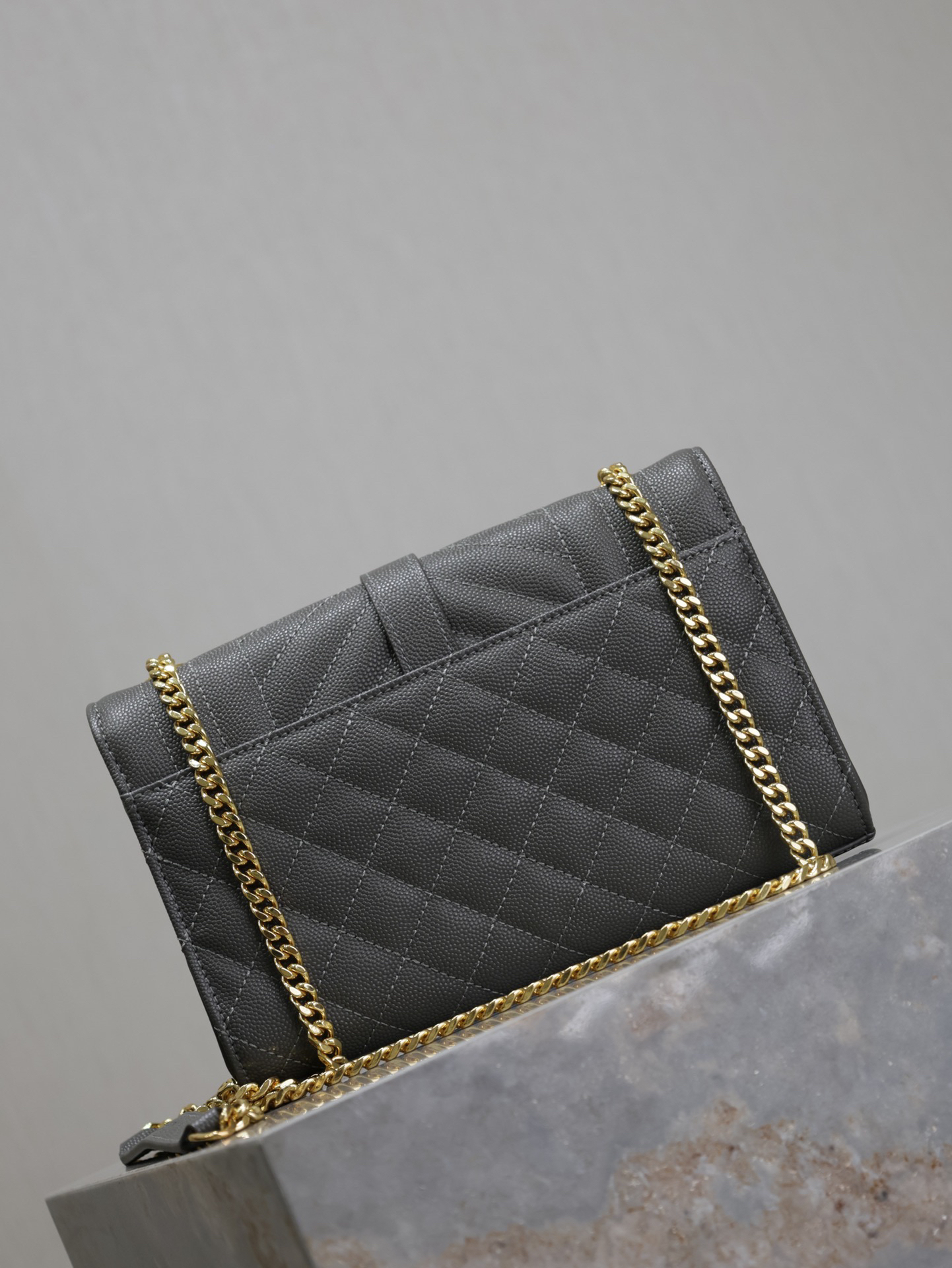 2026サンローラン「SAINT LAURENT ENVELOPPE スモール チェーンショルダーバッグ