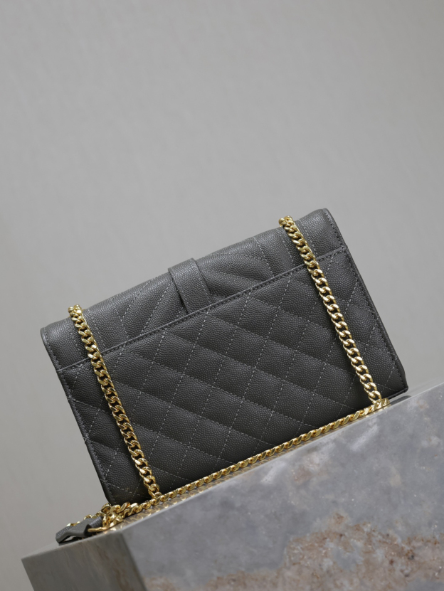 2026サンローラン「SAINT LAURENT ENVELOPPE スモール チェーンショルダーバッグ