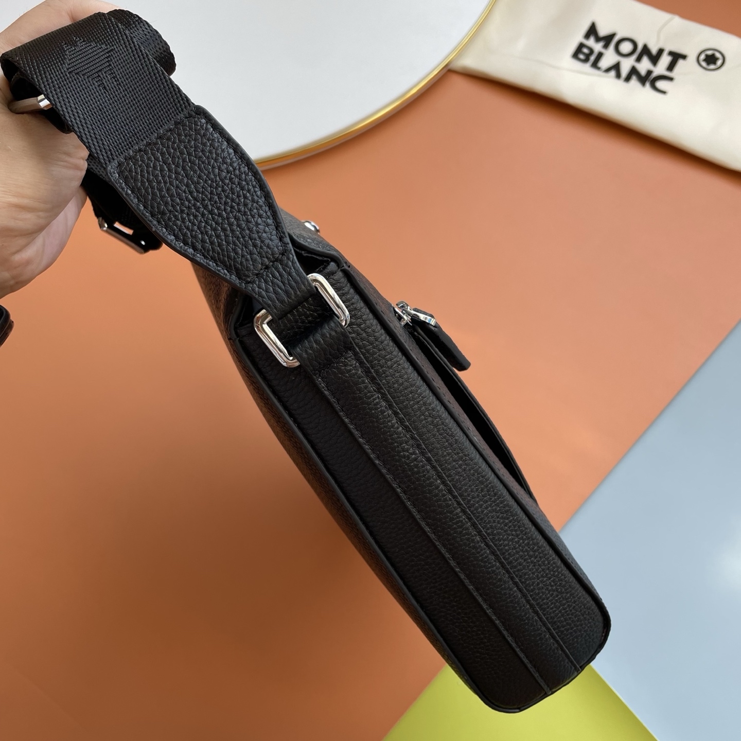 モンブラン 「Montblanc」モンブラン メッセンジャーバッグ MB1306 / ショルダーバッグ