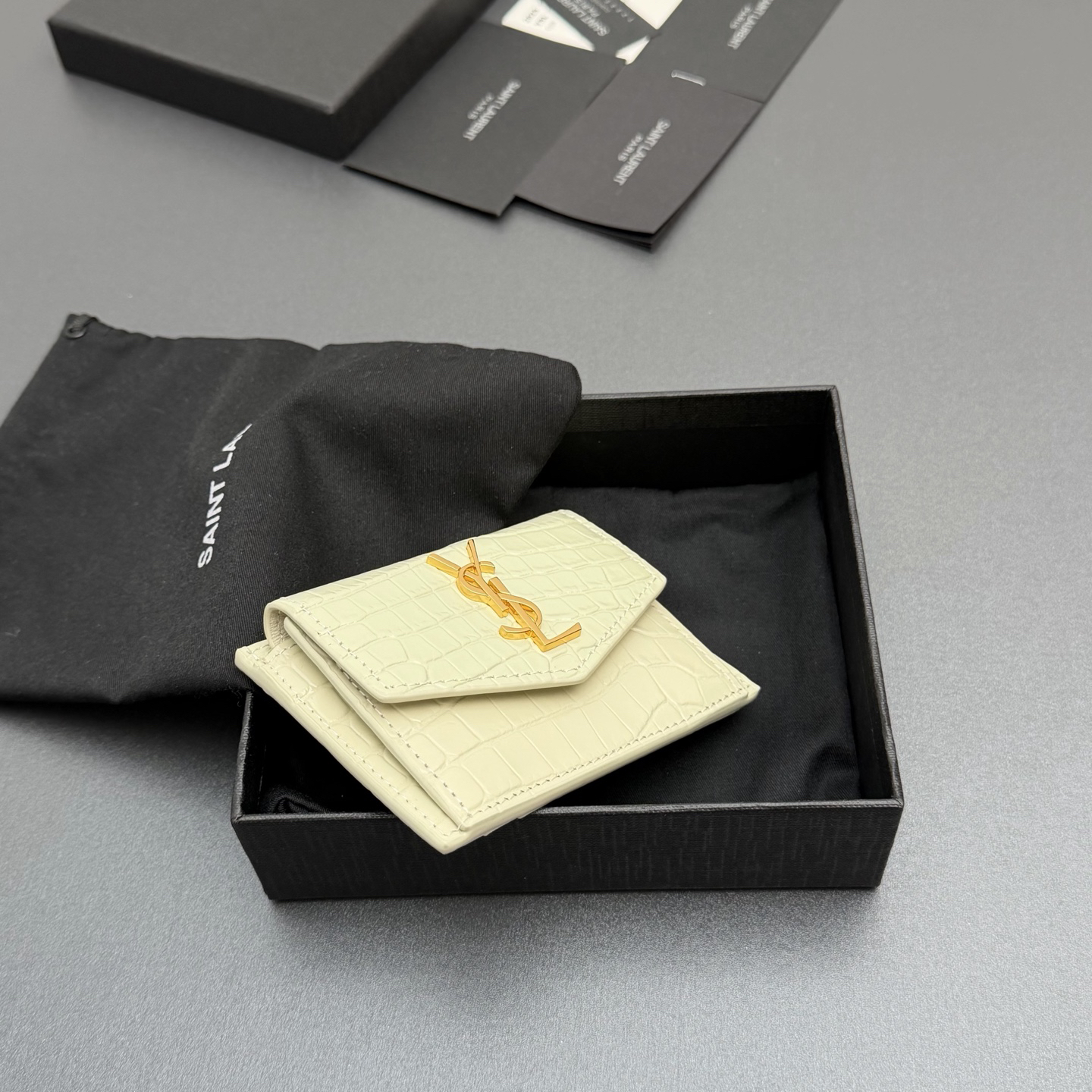 2026サンローラン「Saint Laurent UPTOWN フラップ カードケース