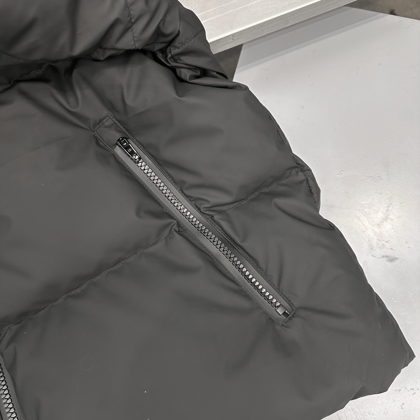 バレンシアガ「Balenciaga」‌秋冬ファッションレディースダウンジャケット