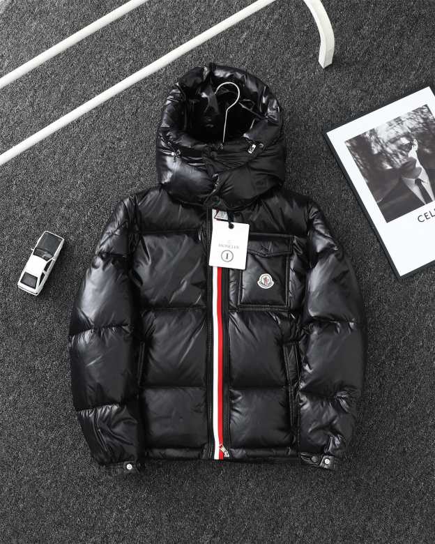 モンクレール メンズ 三色織りテープカラーストライプショートダウンジャケット