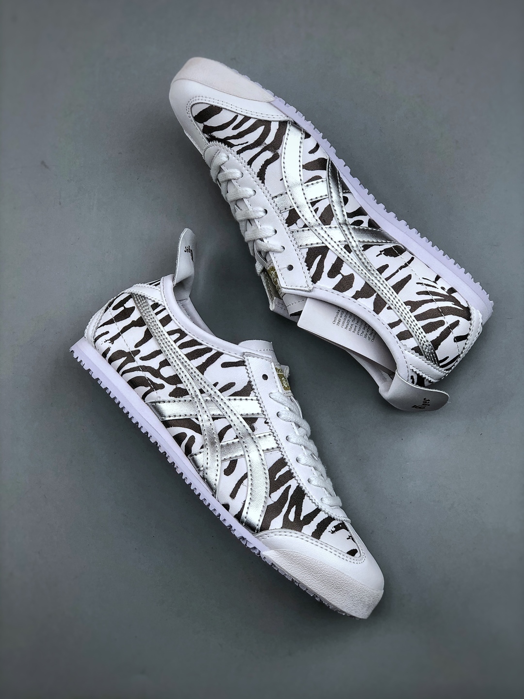 オニツカタイガー「Onitsuka Tiger」MEXICO 66 スリッポン スニーカー