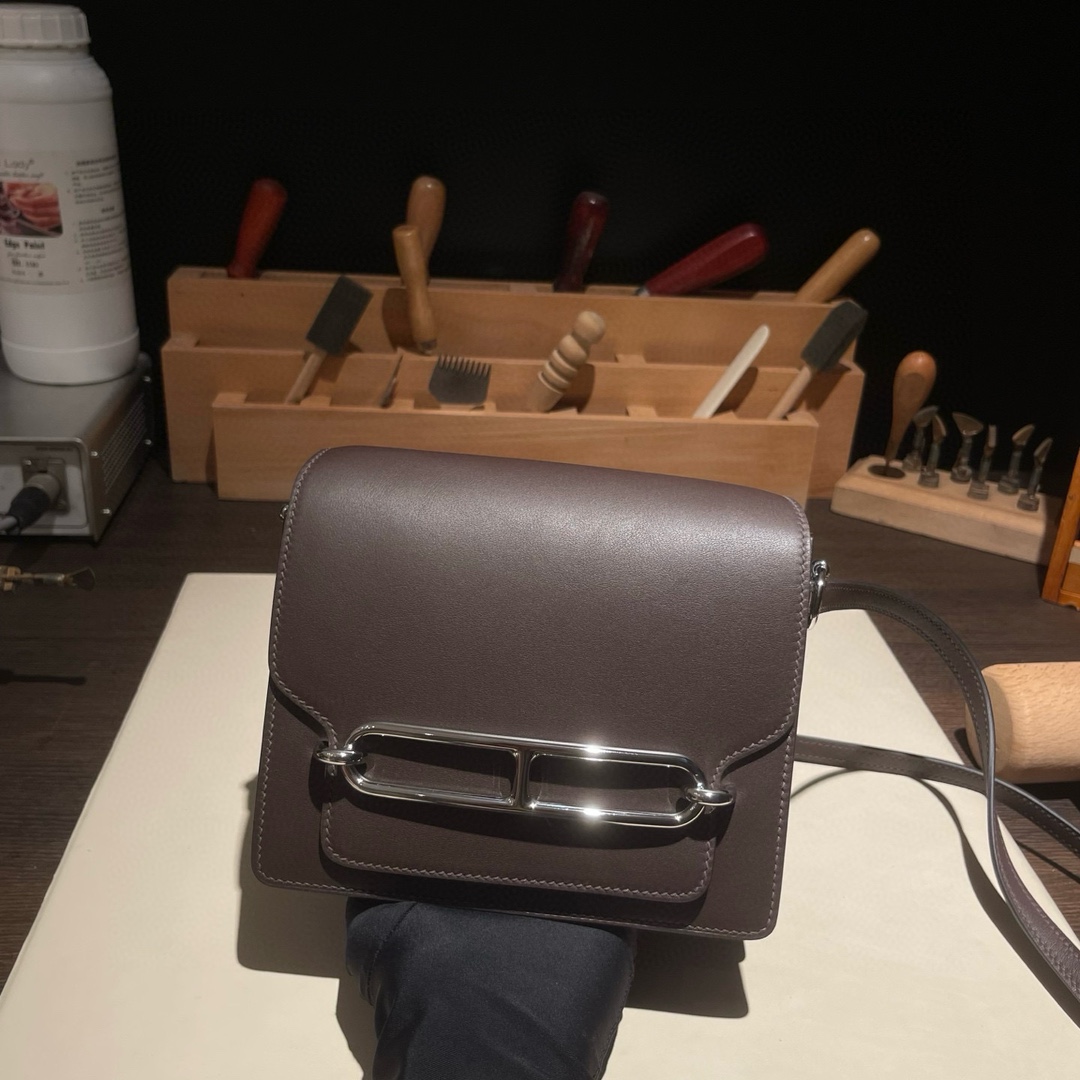 エルメス「Hermès」ルリス 19 ショルダーバッグ「Roulis Bag」-isetant