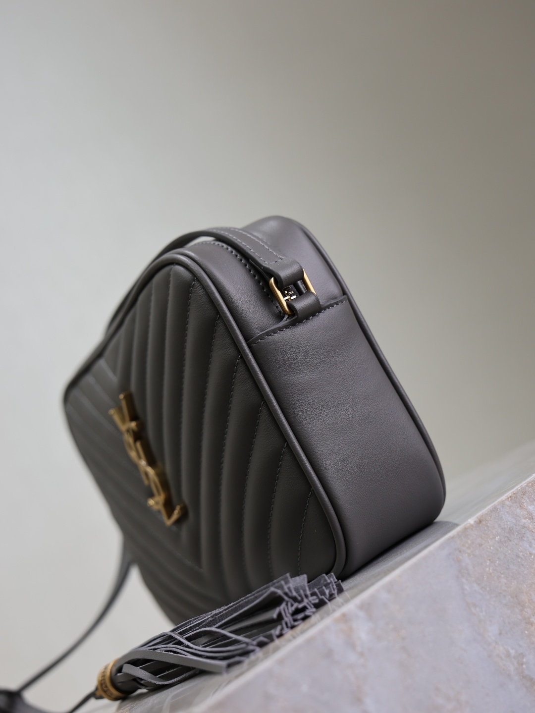 2026サンローラン「Saint Laurent LOU カメラバッグ