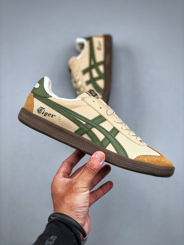 オニツカタイガー「Onitsuka Tiger」MEXICO 66 スリッポン スニーカー