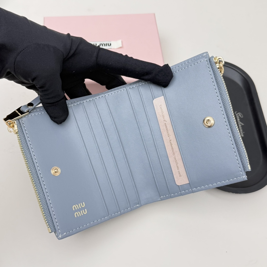 ミュウミュウ「Miu Miu」ミュウミュウ マテラッセ ラムスキン コンパクトバッグ 790 / ショルダーバッグ