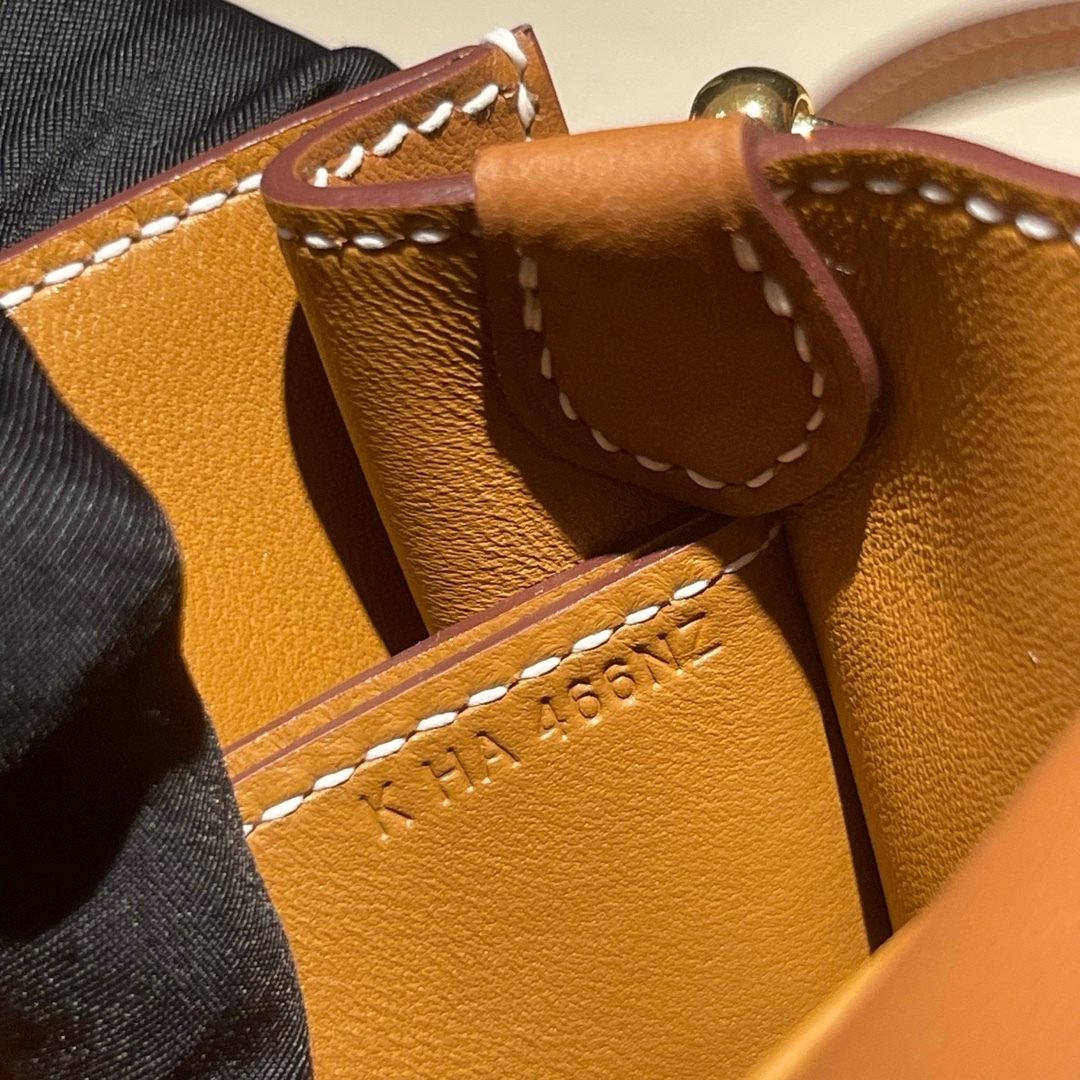 エルメス「Hermès」ルリス 19 ショルダーバッグ「Roulis Bag」-isetant