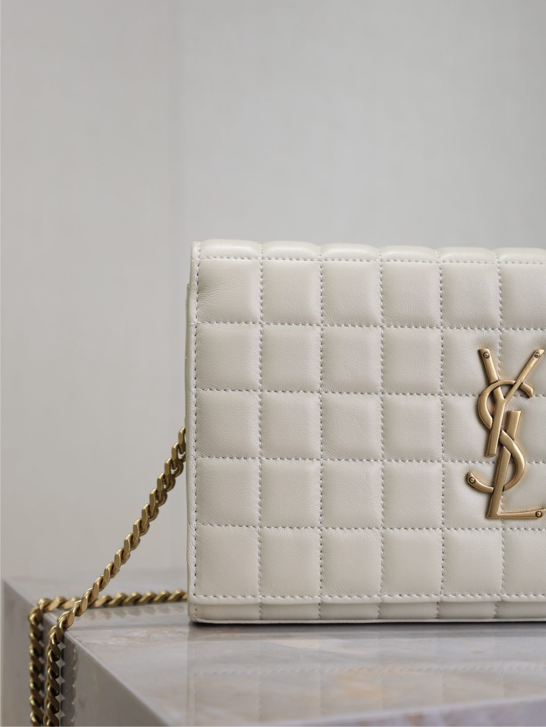2026サンローラン「SAINT LAURENT CASSANDRE チェーンウォレット（WOC）