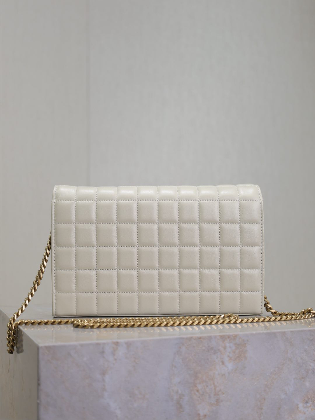 2026サンローラン「SAINT LAURENT CASSANDRE チェーンウォレット（WOC）