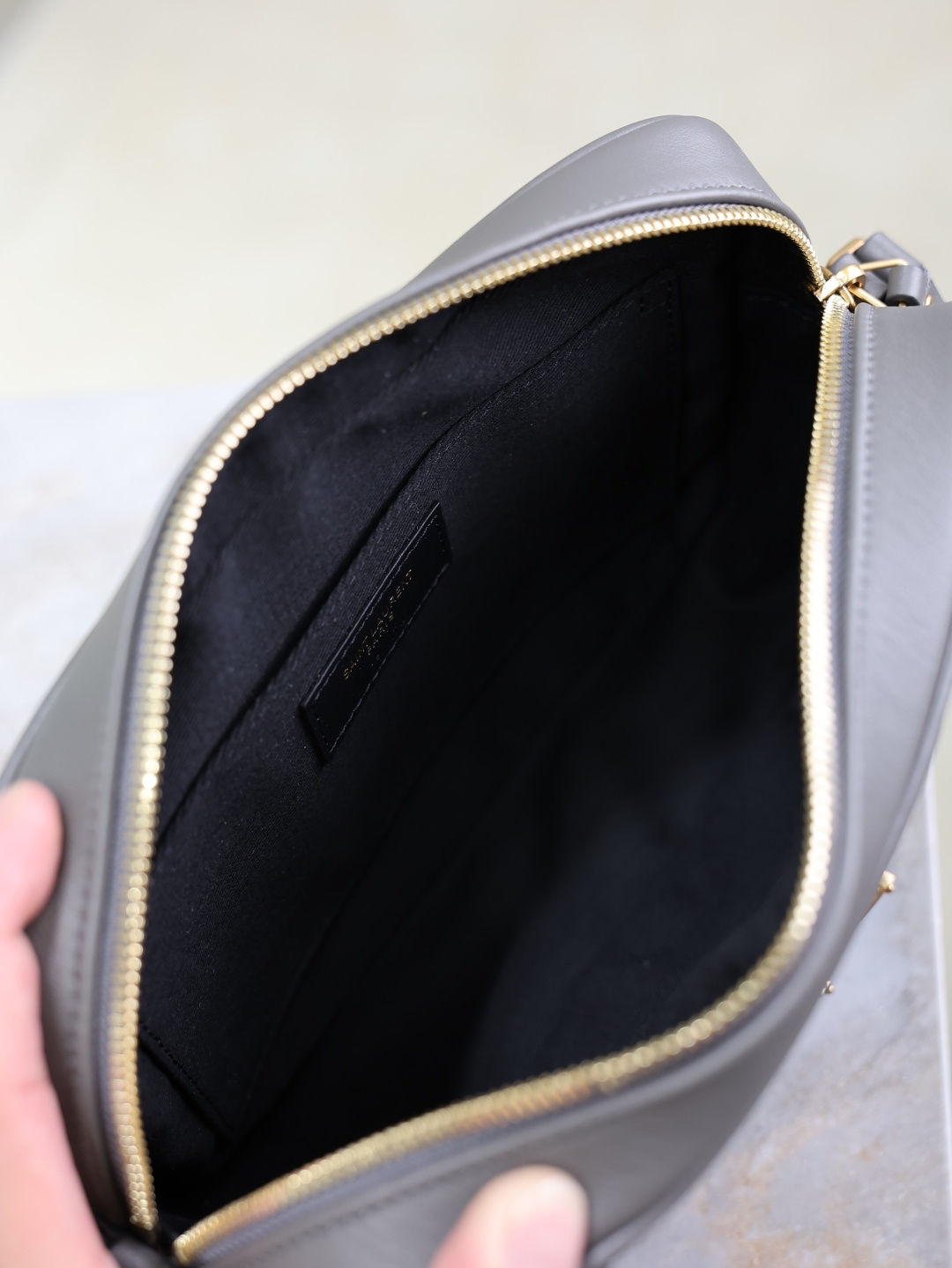 2026サンローラン「Saint Laurent LOU カメラバッグ