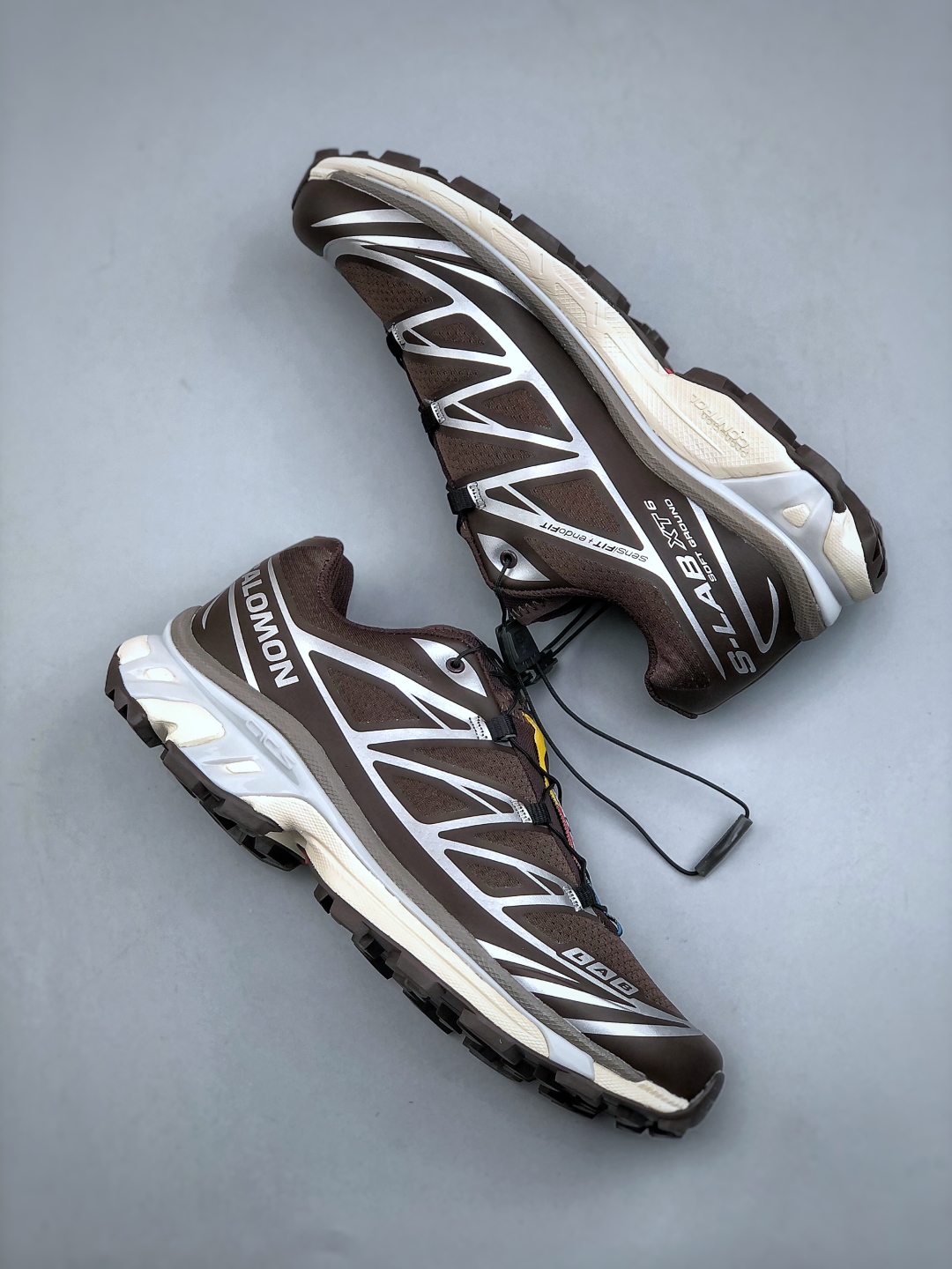 サロモン「SALOMON」XT-6 ユニセックス スポーツスタイルシューズ