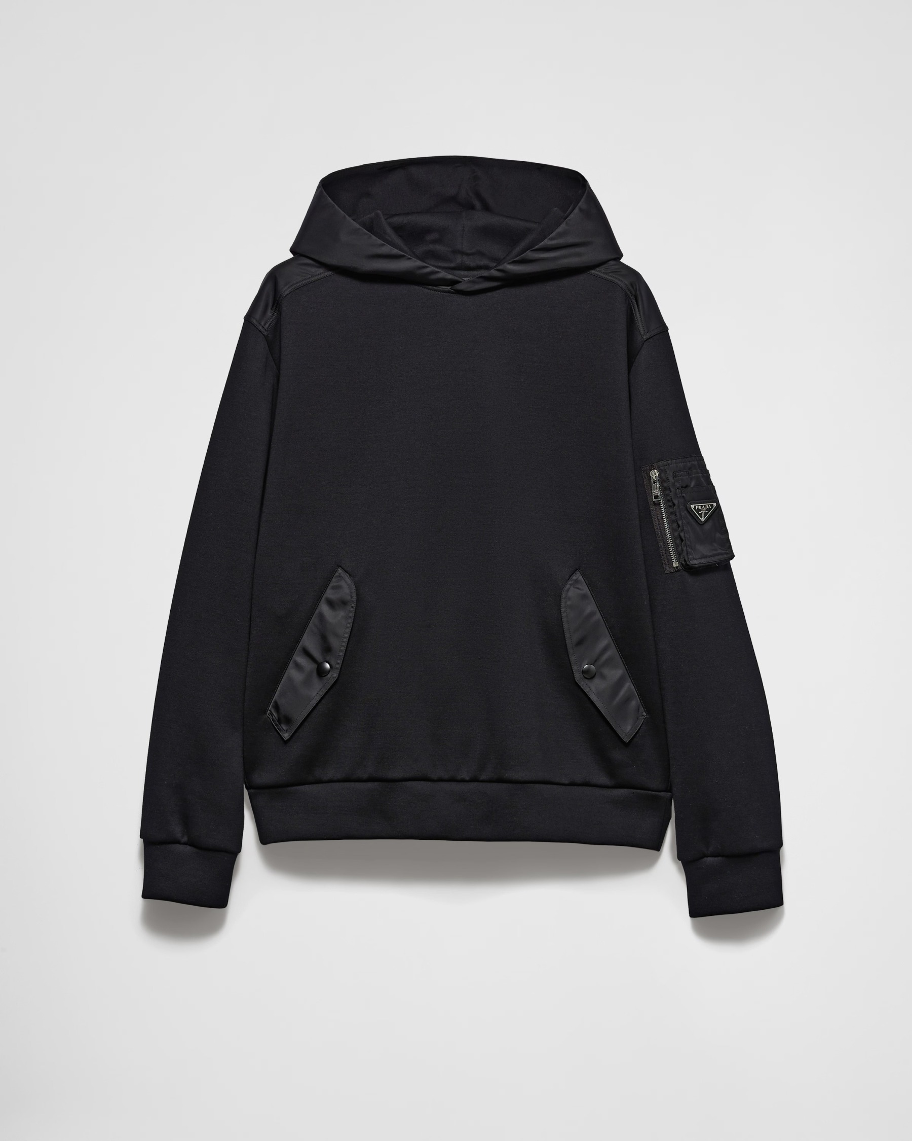 プラダ「Prada」コットンフリース×Re-Nylon トップス＆ボトムス