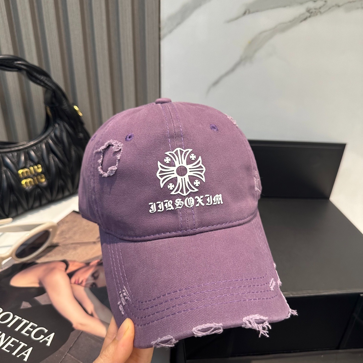 クロムハーツ「Chrome Hearts」クロスエンブレム スナップバック キャップ