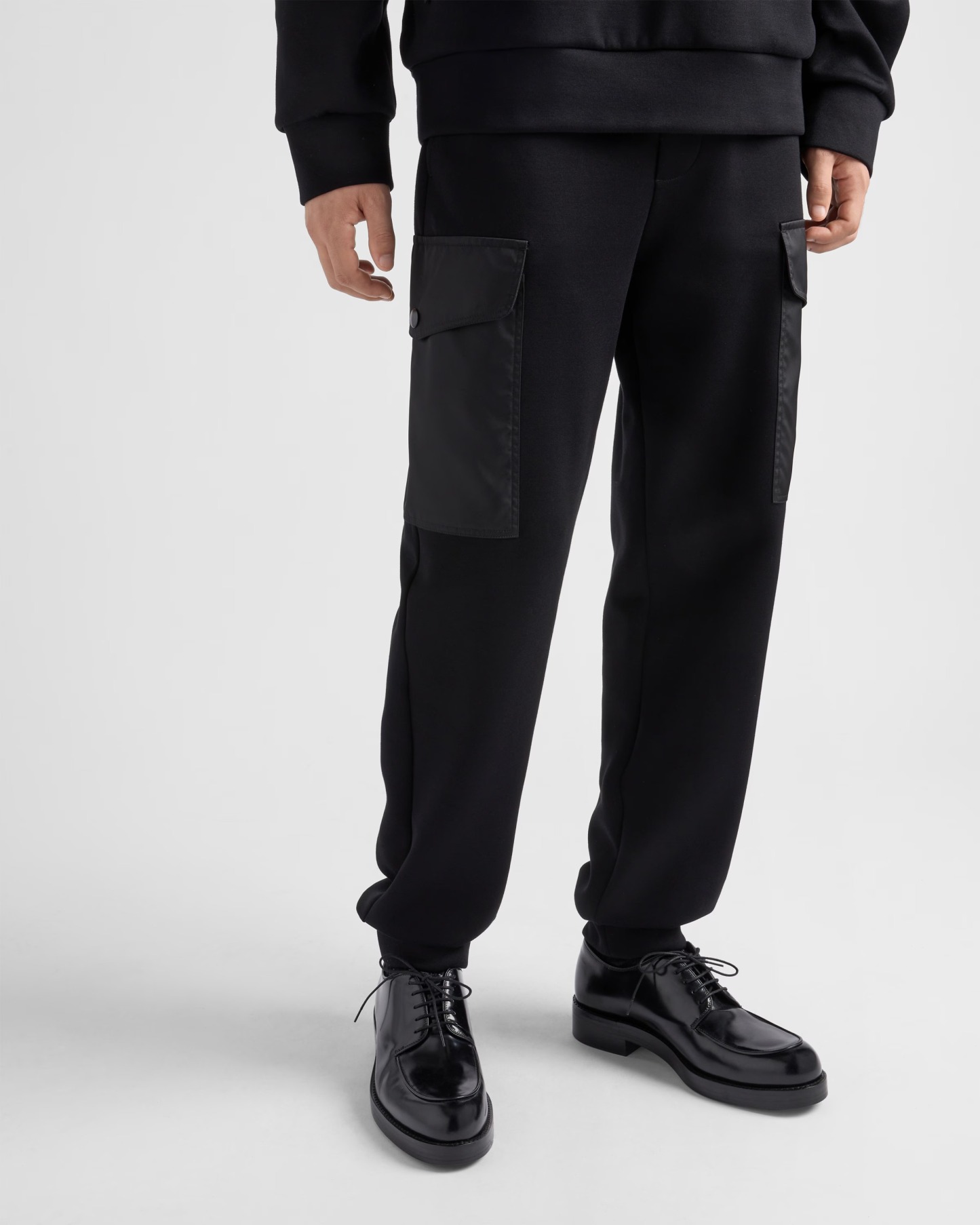 プラダ「Prada」コットンフリース×Re-Nylon トップス＆ボトムス