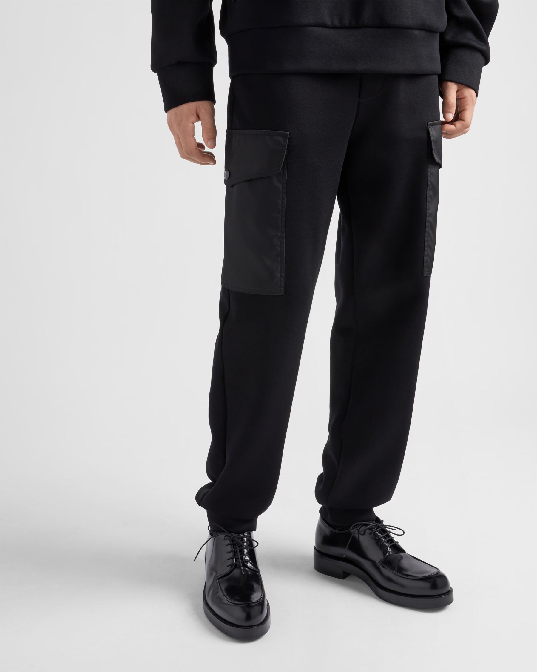 プラダ「Prada」コットンフリース×Re-Nylon トップス＆ボトムス
