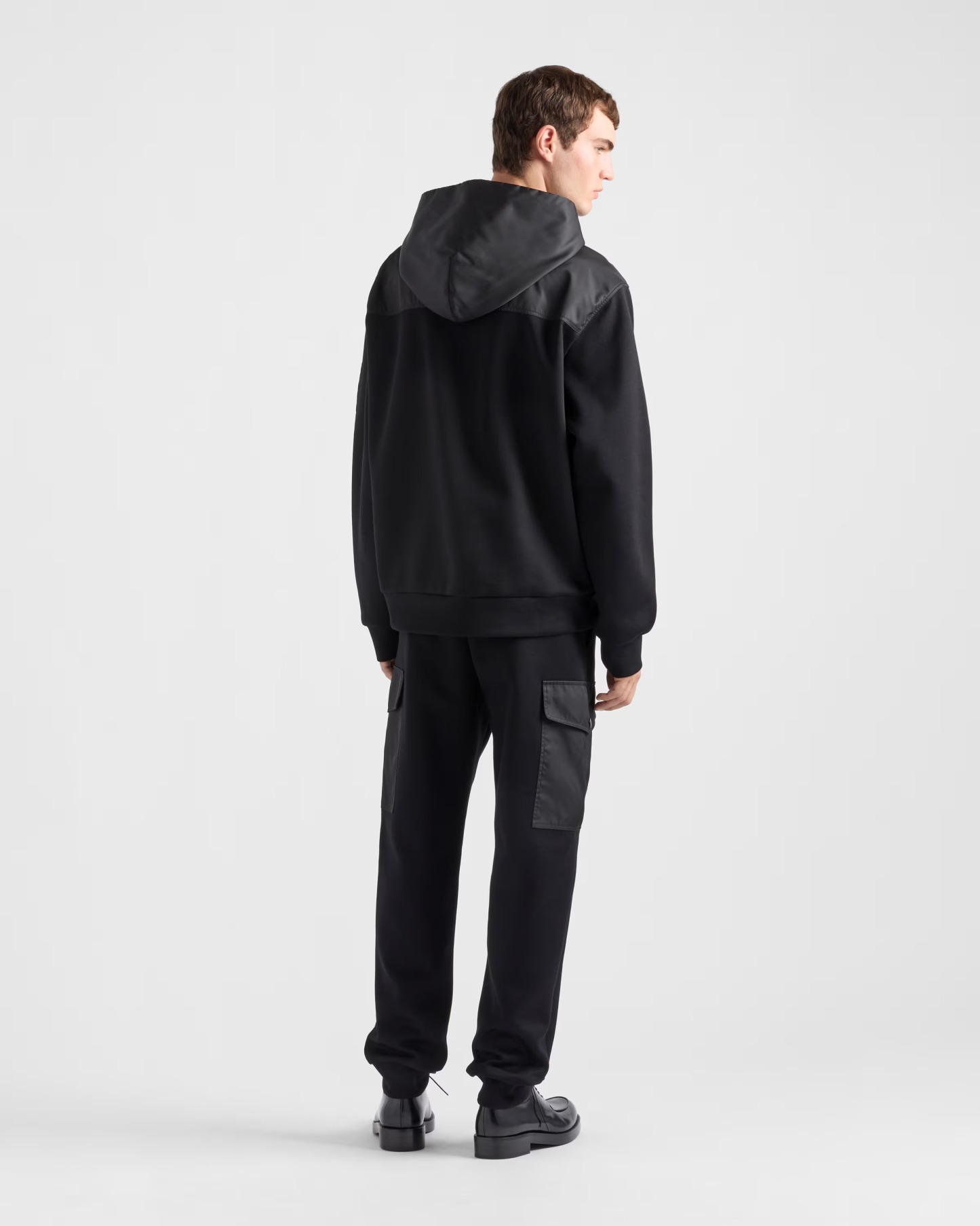 プラダ「Prada」コットンフリース×Re-Nylon トップス＆ボトムス