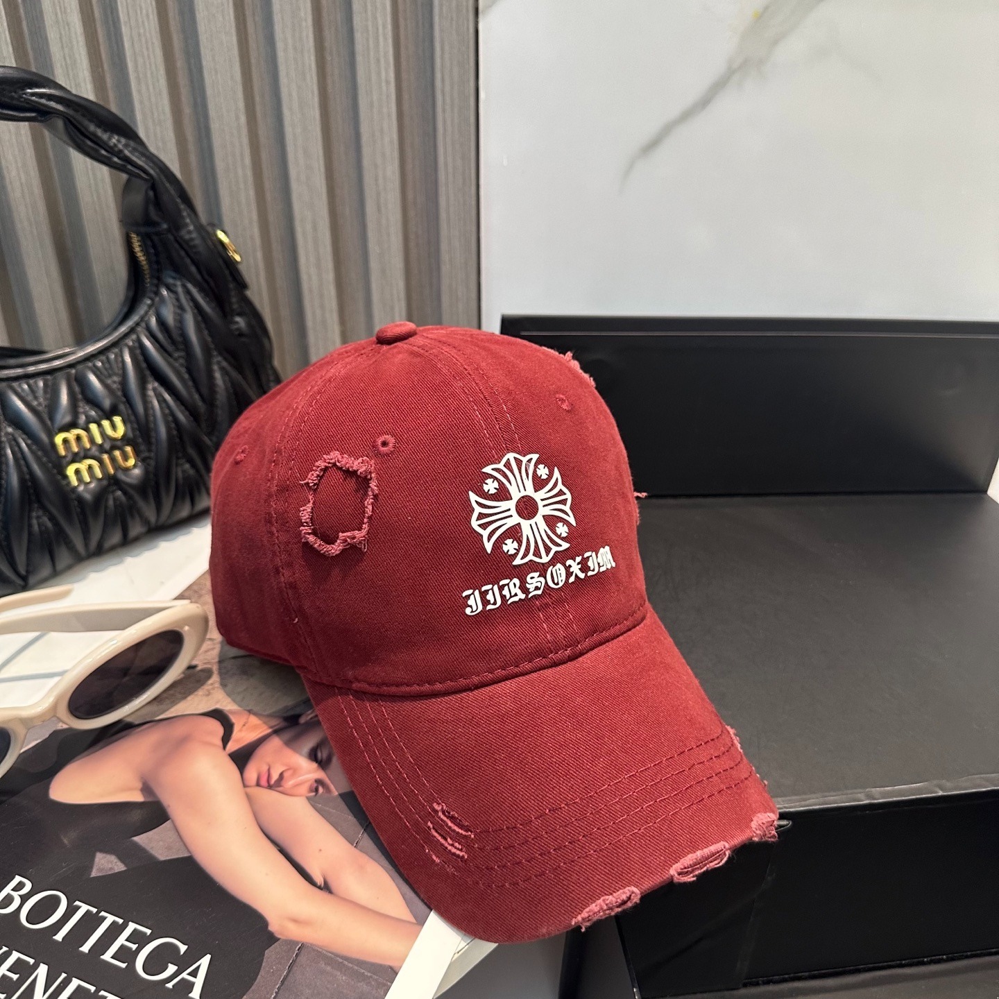 クロムハーツ「Chrome Hearts」クロスエンブレム スナップバック キャップ
