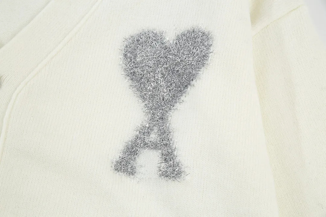 AMI PARIS（アミ パリス） オーバーサイズ ウール カーディガン 男女兼用ロゴニット