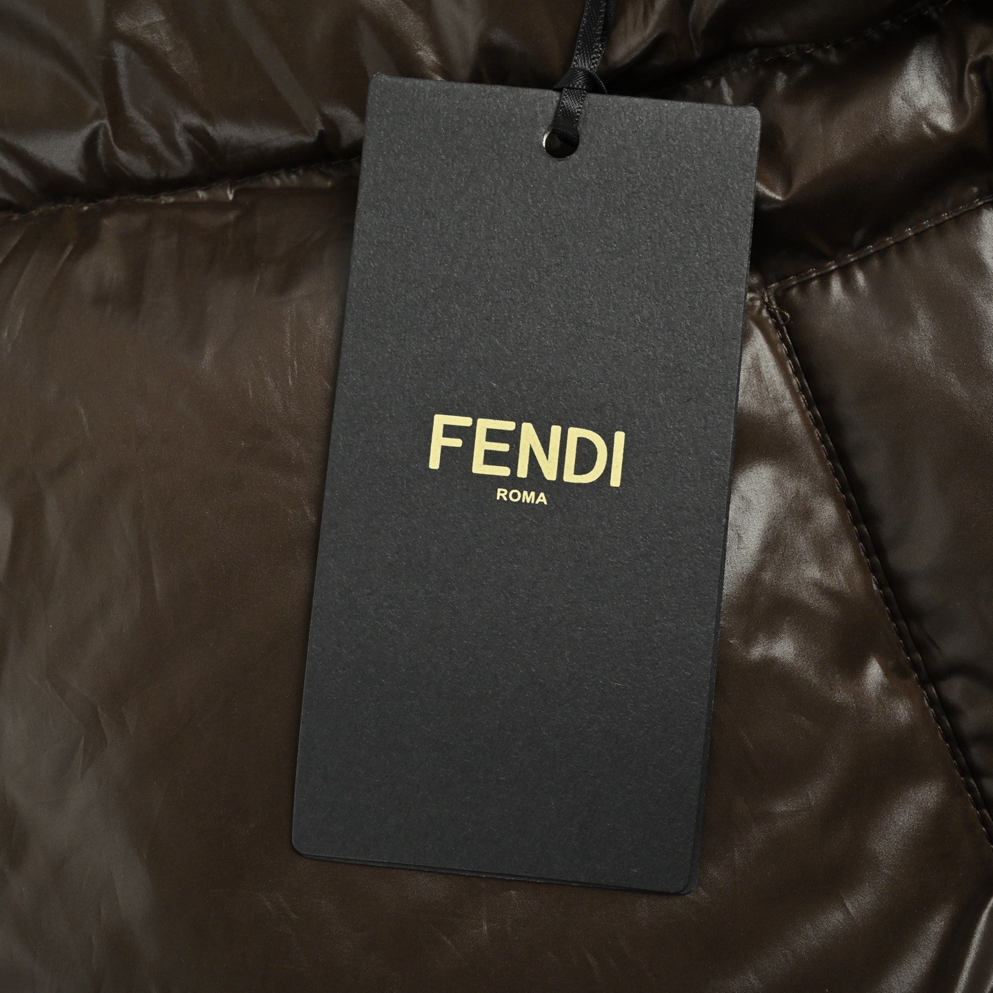 FENDI フェンディ 25FW 袖標拼接 フード付きダウンジャケット ブラック