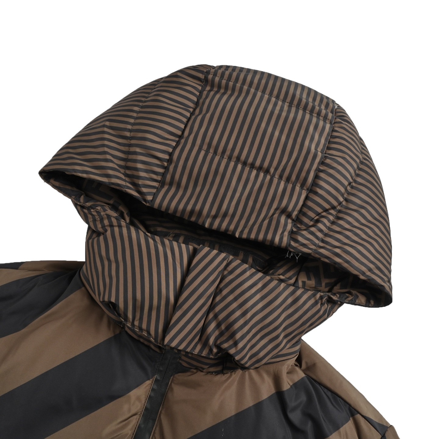 FENDI フェンディ FFクラシック柄両面着用フード付きダウンジャケット