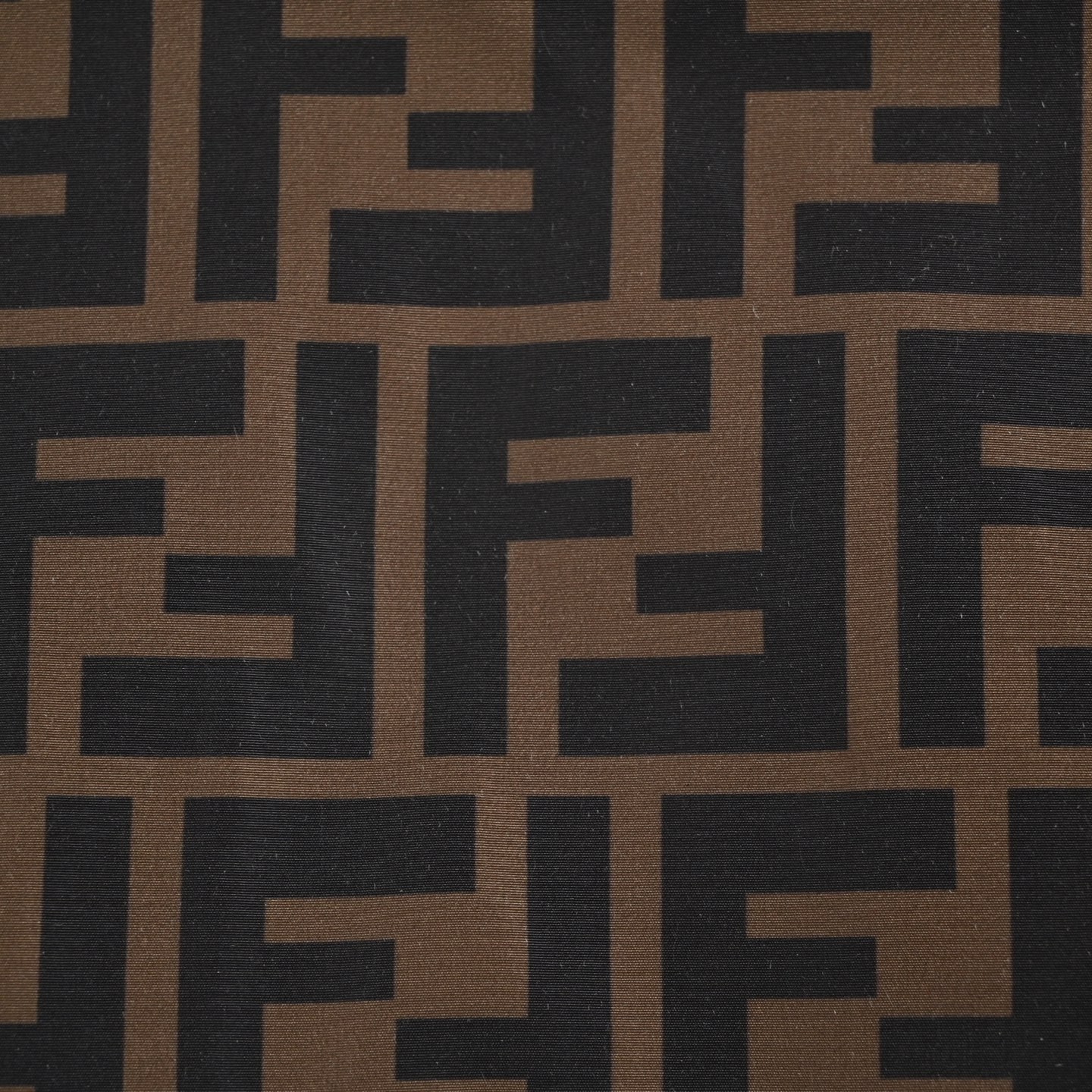 FENDI フェンディ FFクラシック柄両面着用フード付きダウンジャケット