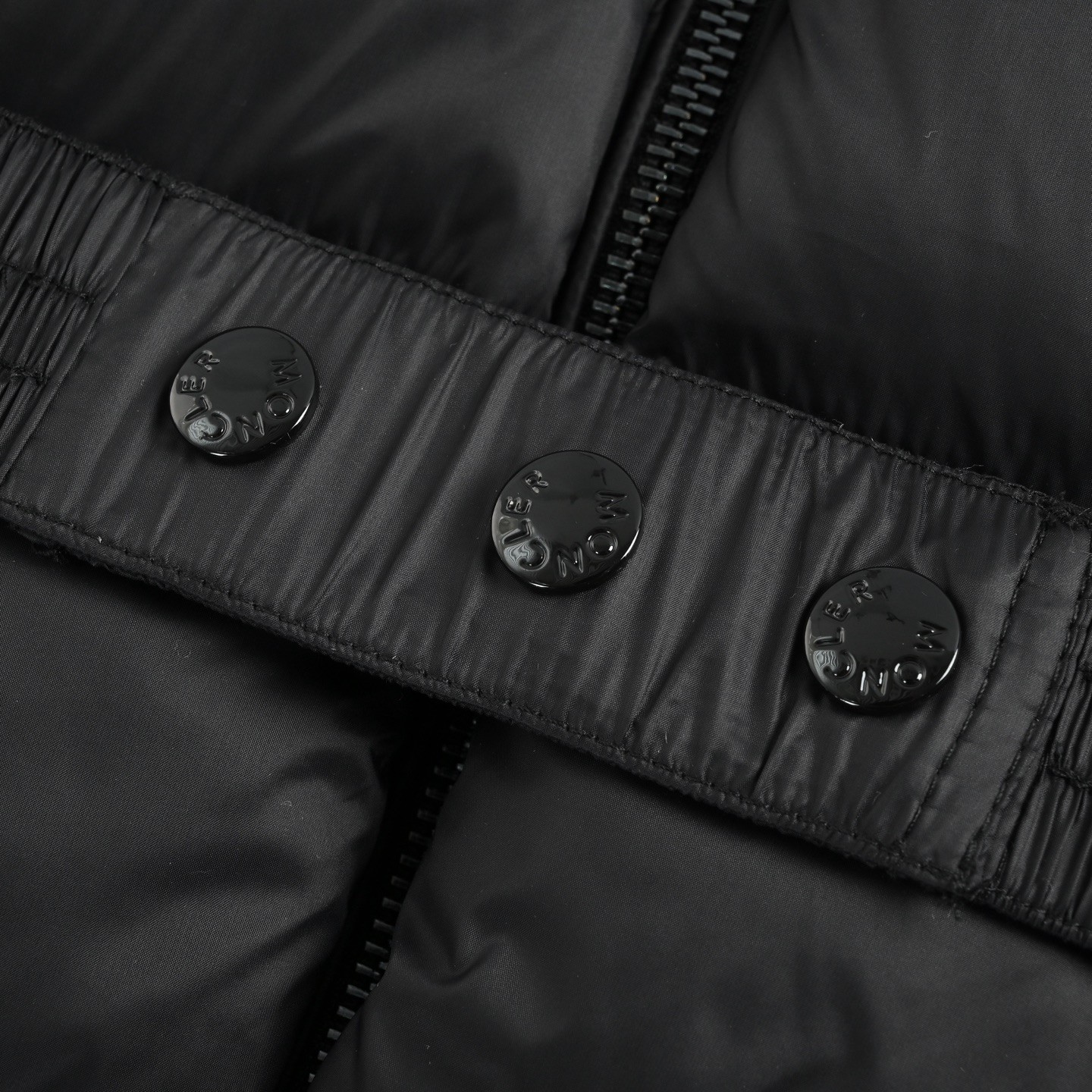 MONCLER モンクレール HERMIFUR 毛領リブ腰ロングダウンジャケット