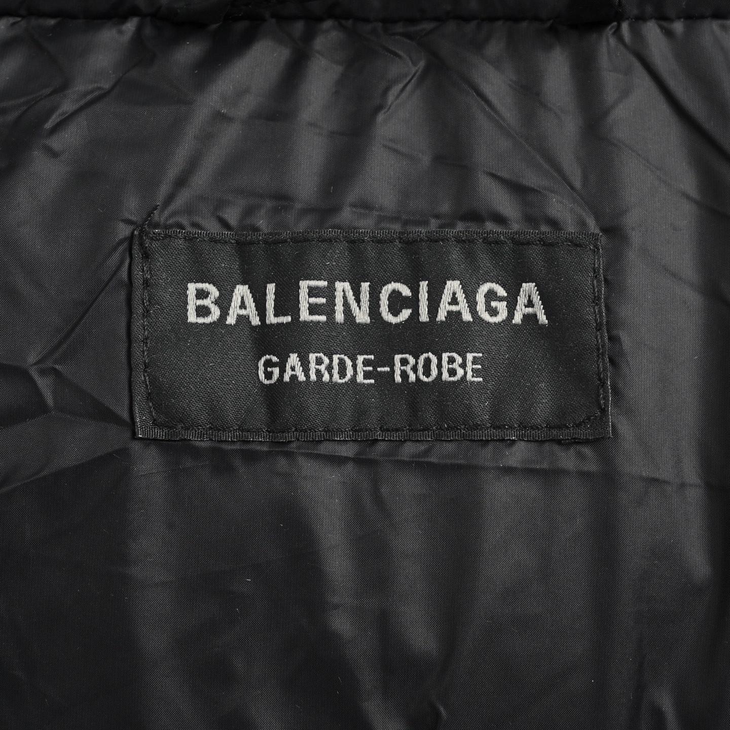 Balenciaga バレンシアガ リングロゴ ハイネック ダウンジャケット ダークグレー ブラック