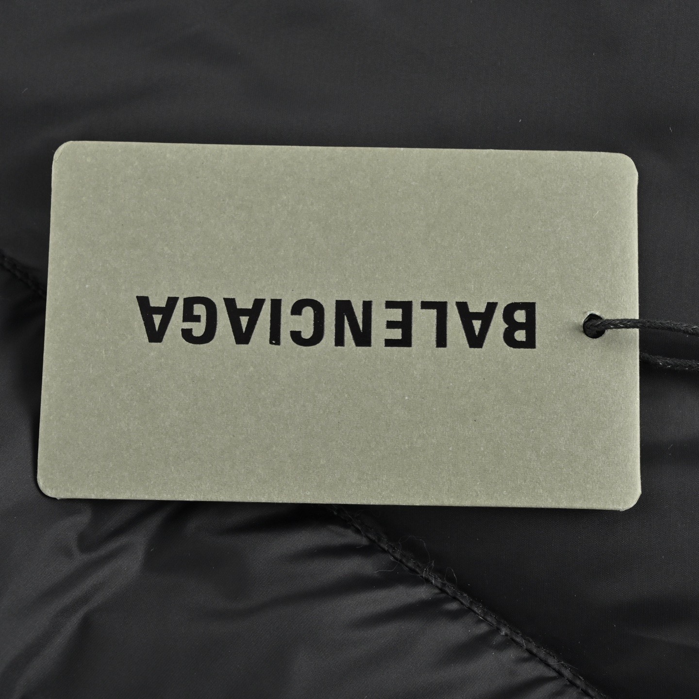 Balenciaga バレンシアガ リングロゴ ハイネック ダウンジャケット ダークグレー ブラック