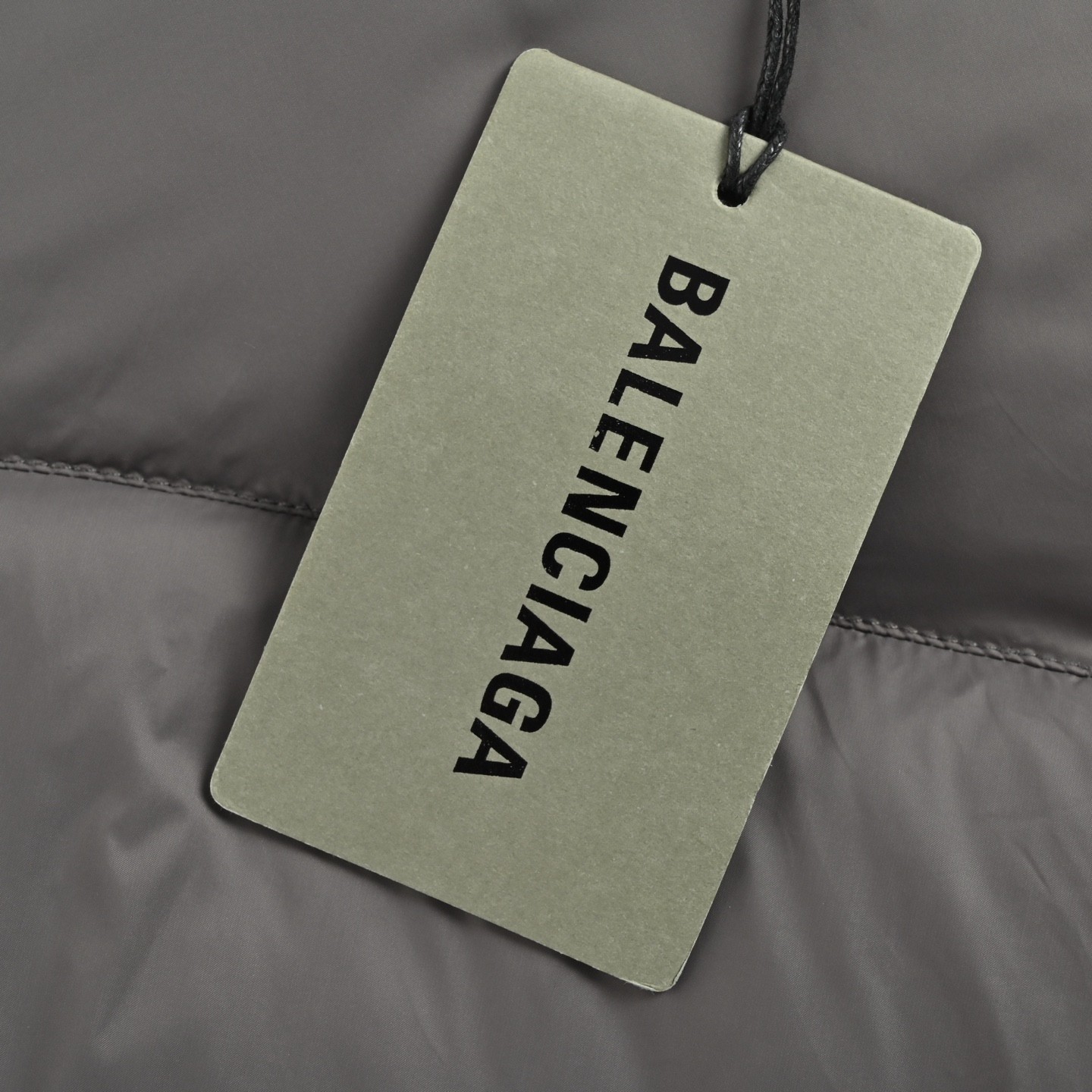 Balenciaga バレンシアガ リングロゴ ハイネック ダウンジャケット ダークグレー ブラック