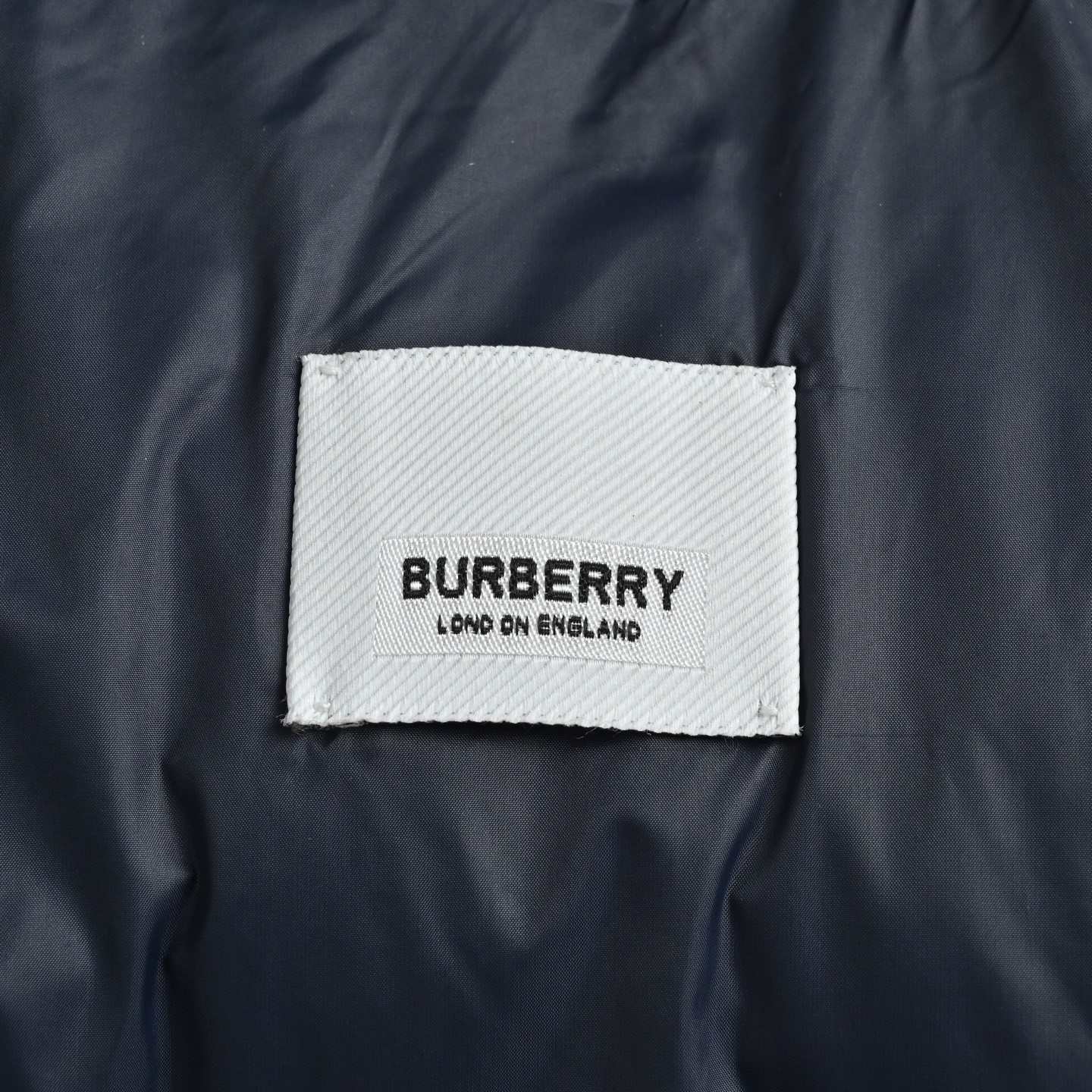 Burberry バーバリー 25FW新作 フード付きダウンジャケット