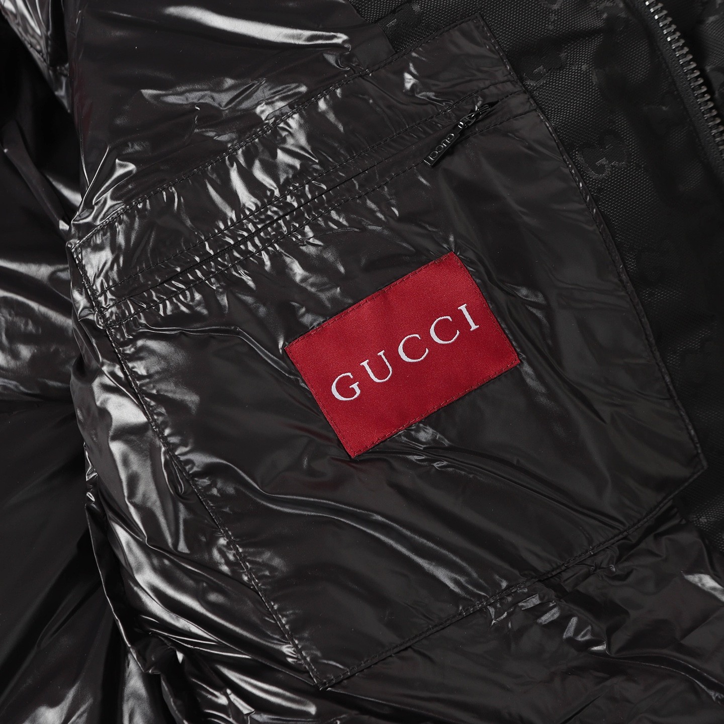 GUCCI グッチ 小G満印 連帽ダウンジャケット ブラック