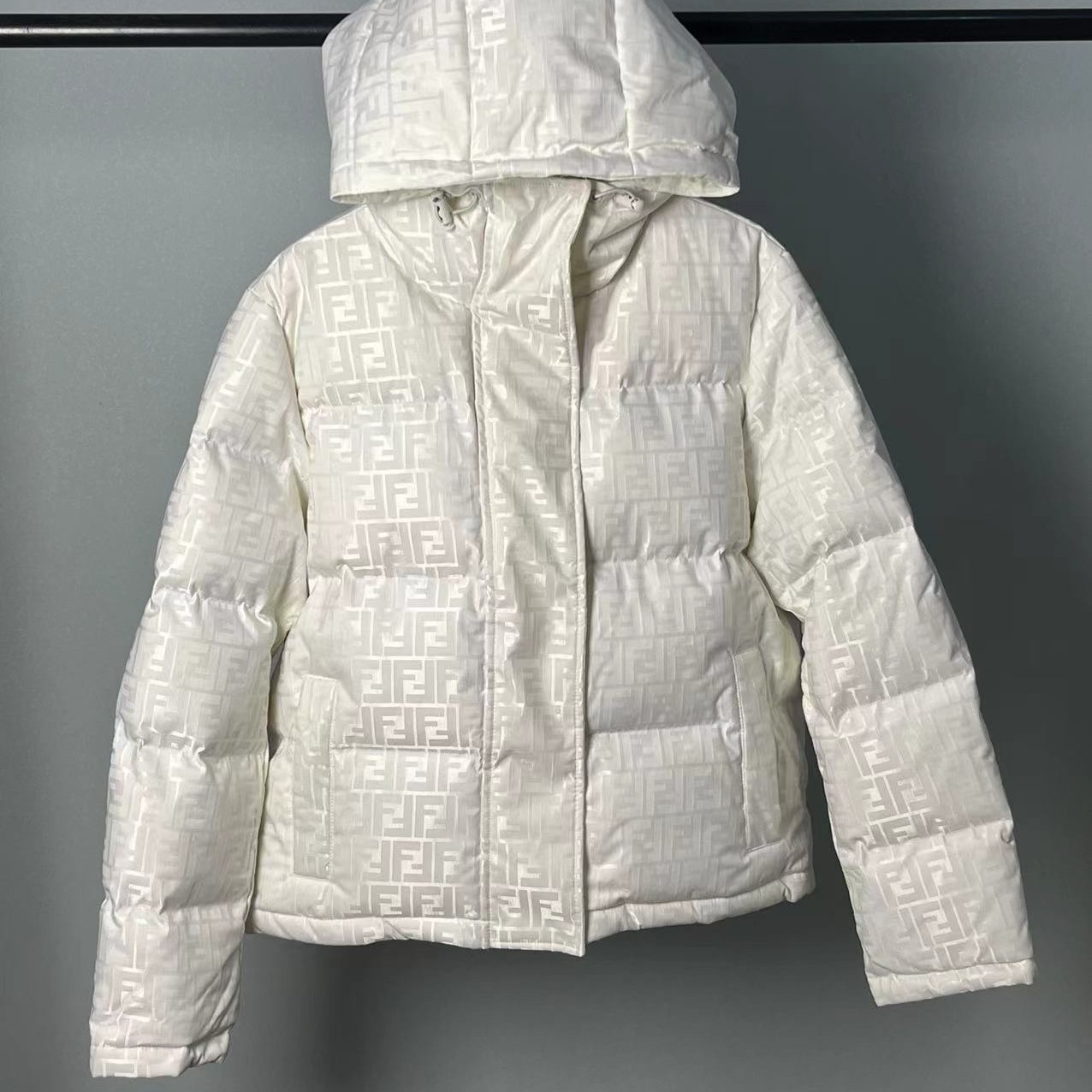 FENDI フェンディ 2024最新男女同款ダウンジャケット