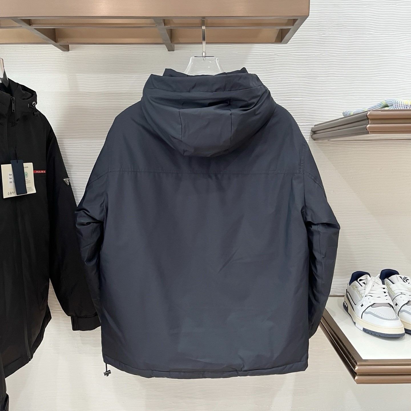 PRADA プラダ 2025最新款 メンズダウンジャケット ブラック/ネイビー