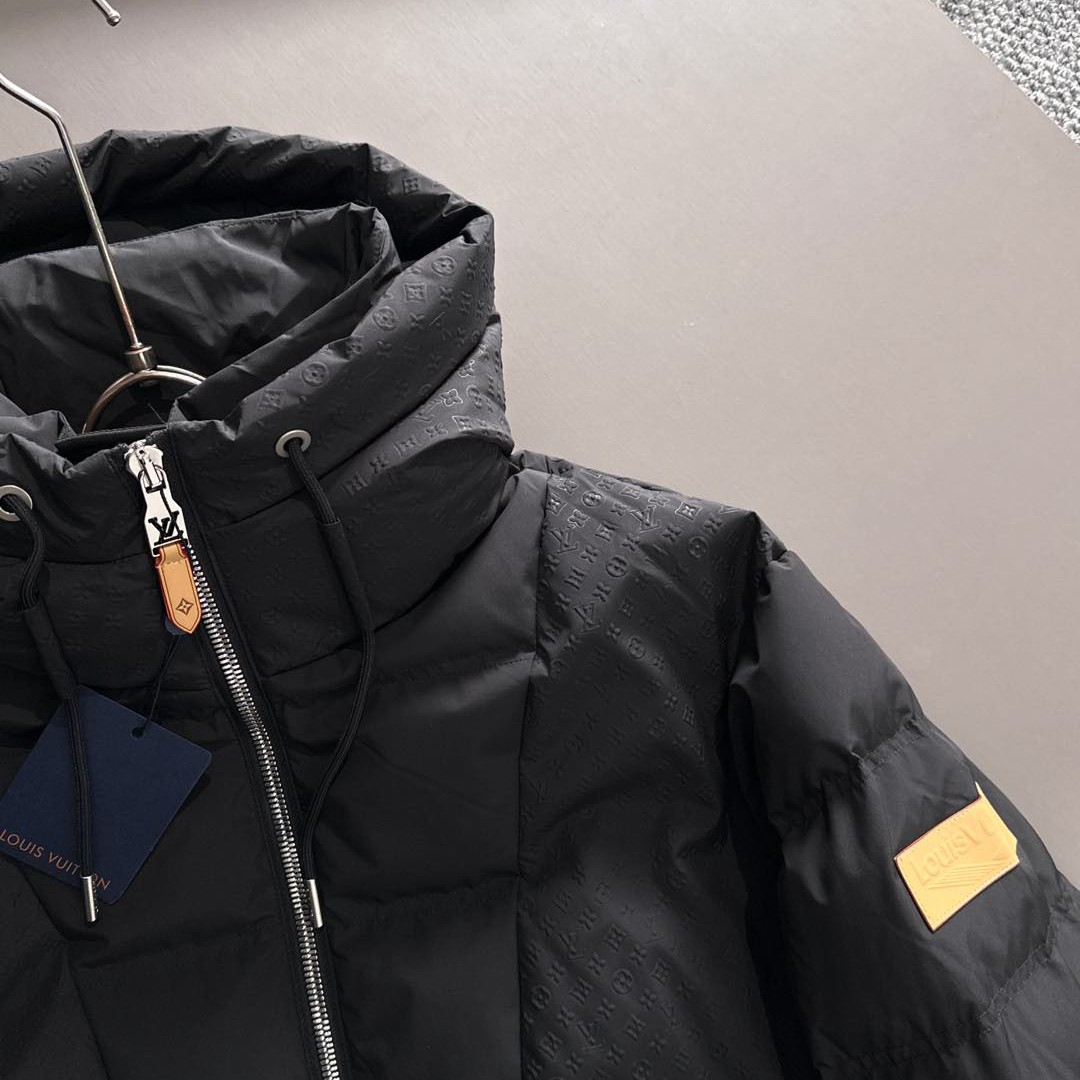LOUIS VUITTON ルイ・ヴィトン FW2025秋冬新款 モノグラムエンボス フード付きダウンジャケット