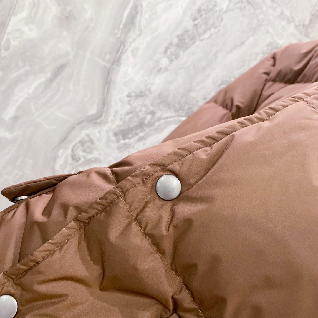 PRADA プラダ ダウンジャケット ブラウン