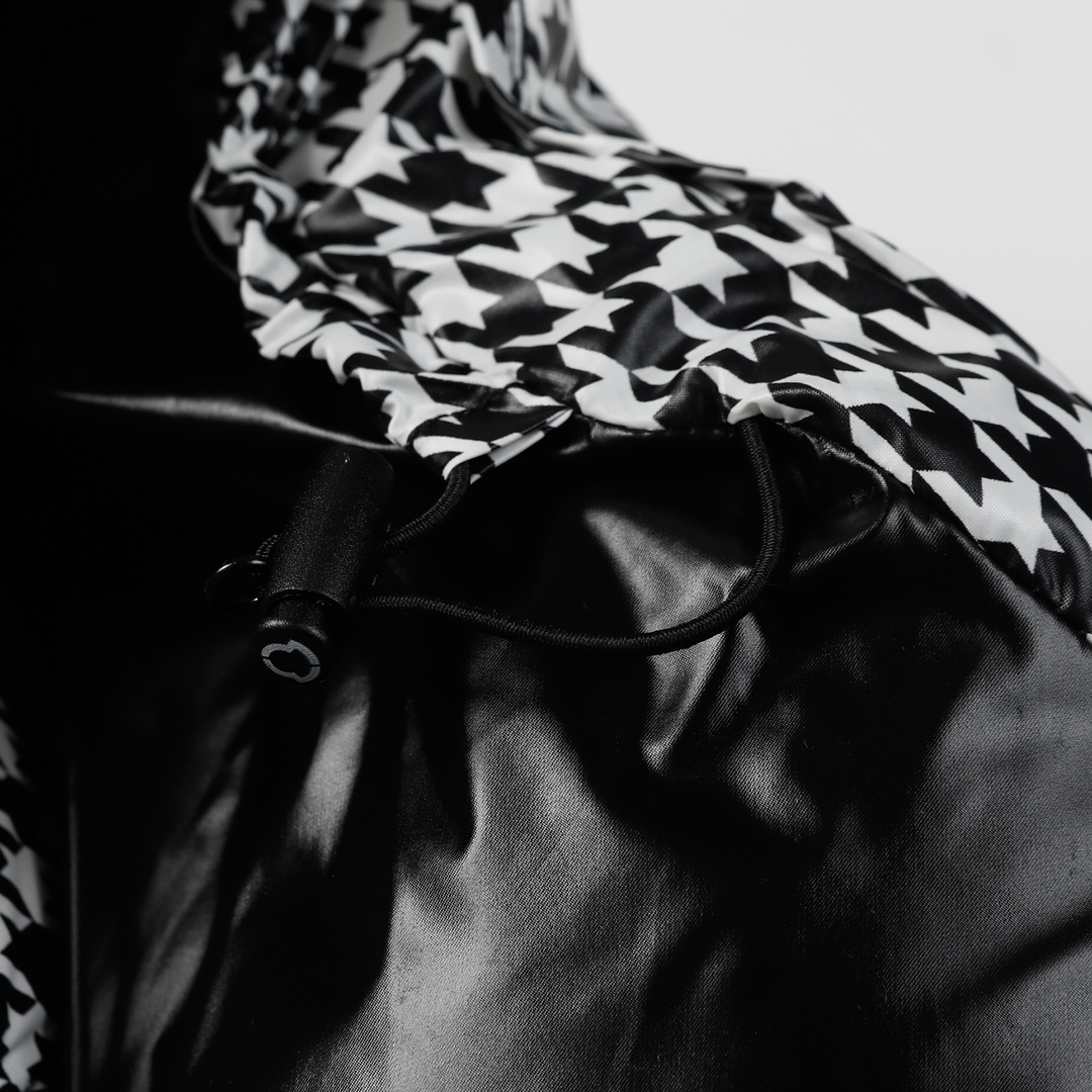 【Moncler】✖️【Fragment Design】23FW ダウンジャケット