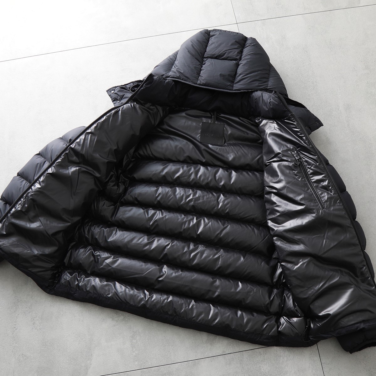 ☆MONCLER Ume ウメ ショートダウンジャケット