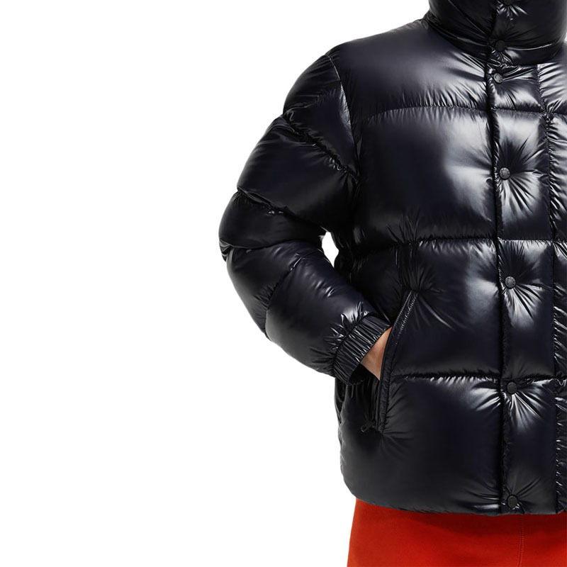 今人気！＊MONCLER＊ LESTEショートダウンジャケット